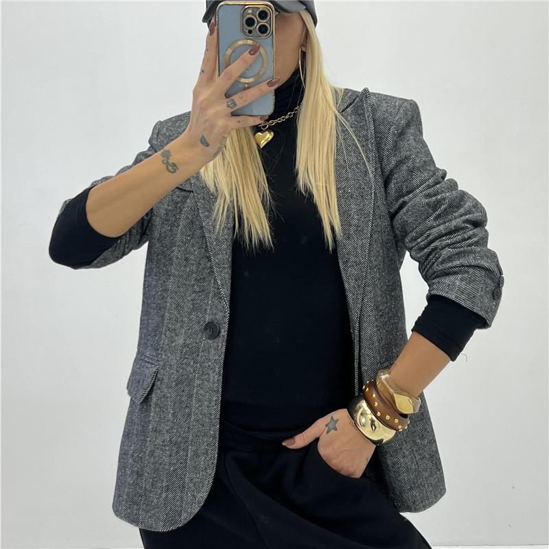 blazer modello dritto spigato